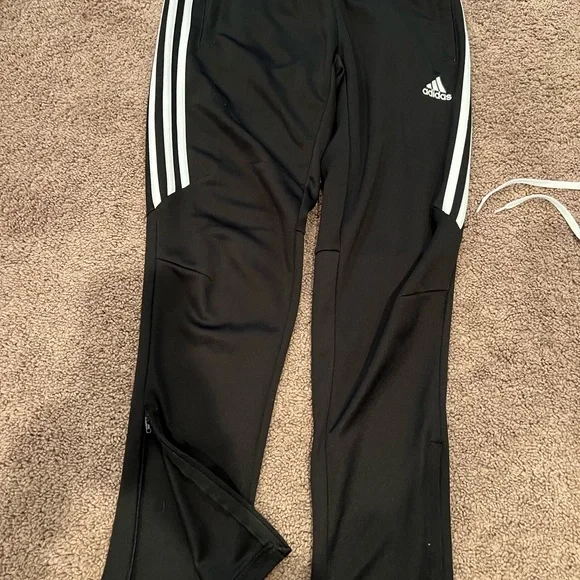 Tiro adidas girls soccer pants, color blqck, size medium - Picture 5 of 5
